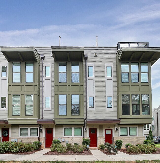 Foto del edificio - 323 Uptown West Drive