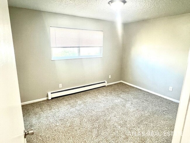 Building Photo - 415 St Vrain Pl