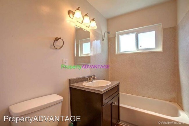 Foto del edificio - 4365-4369 Rosebud Ln