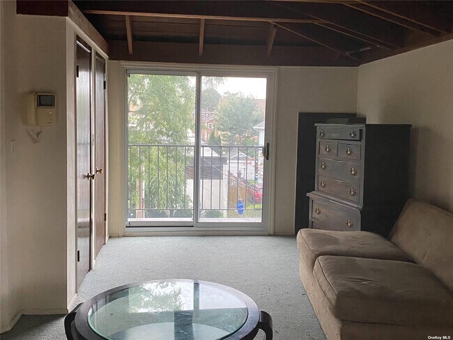 Foto del edificio - 40-27 216th St