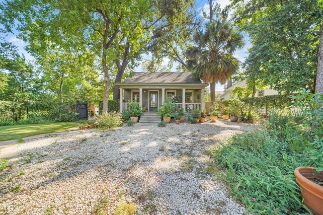 Building Photo - 414 Archer St