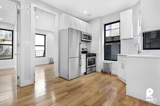 Building Photo - 175 E 105th St