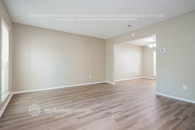 Foto del edificio - 3921 Willow Run Dr