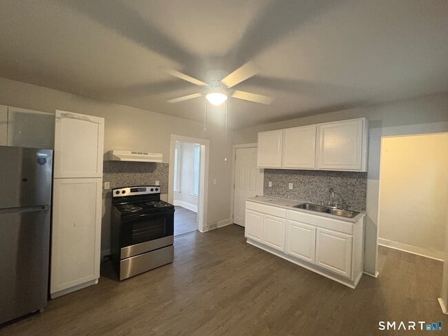 Building Photo - 56 Dorman St