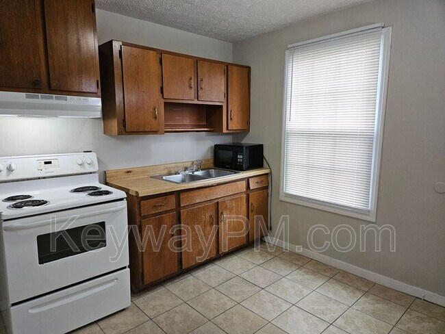 Foto del edificio - 1228 Reid Rd