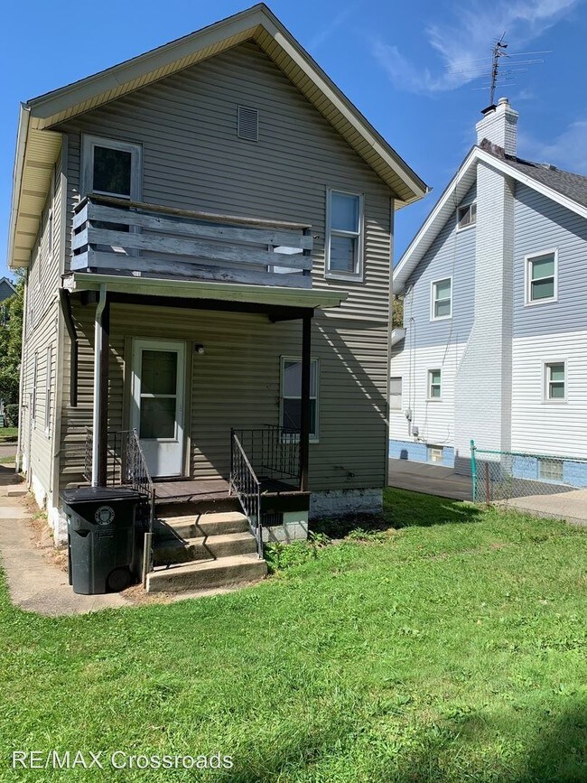 3 br, 1 bath House 525 Noah House for Rent in Akron, OH