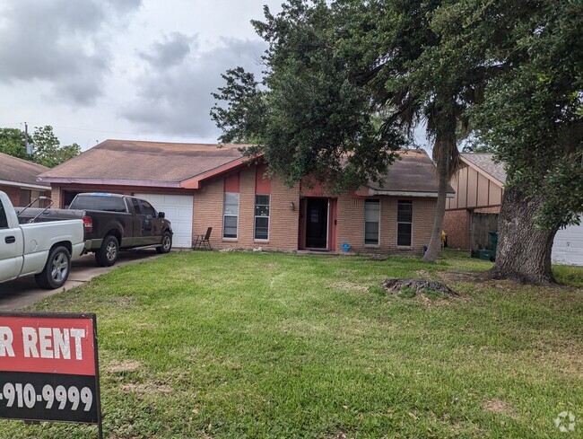Building Photo - 1820 Aspen Ln