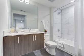 Interior Photo - 1325 N Wells Apartments