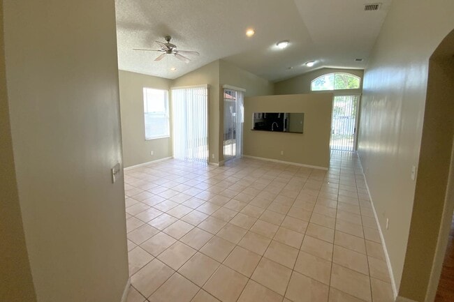 Building Photo - 15341 SW 51st Mnr