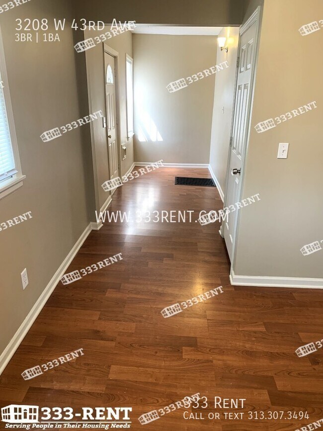 Building Photo - 3208 W 43rd Ave