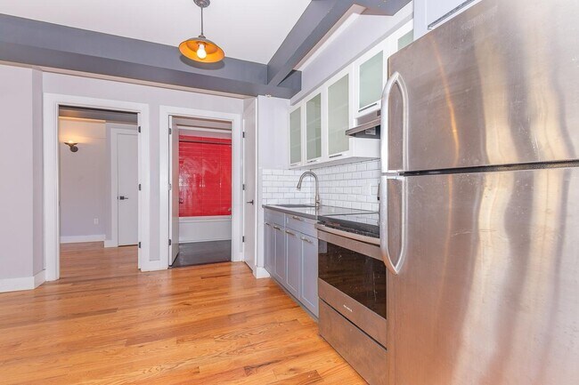 Foto del edificio - 186 Lenox Rd