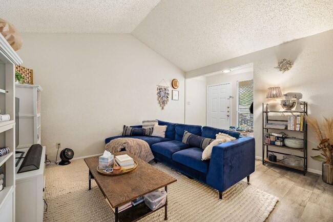 Building Photo - 1202 Dobie Dr