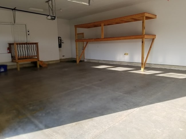 Building Photo - 1115 Bedford Ct