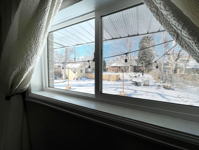 Foto del edificio - Sunny 5 bed, 3 bath S. Boulder Abode - Available December 15th!