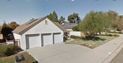 Building Photo - 1272 Descanso St