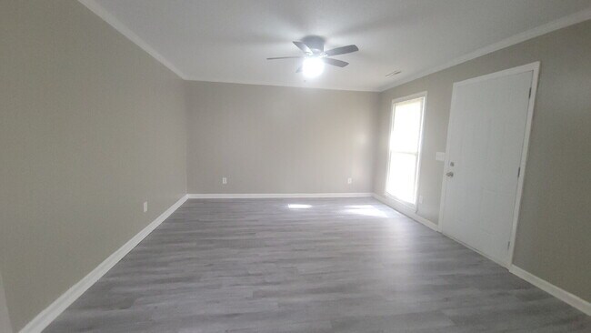 Foto del edificio - 1 month free Section 8 accepted Spacious 2-Bed, 2-Bath Sanctuary in Huntsville – Your Ideal Retre...