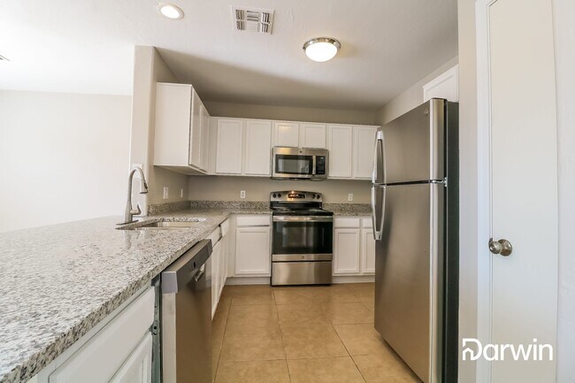 Foto del edificio - 12637 W Shaw Butte Dr, El Mirage, AZ 85335