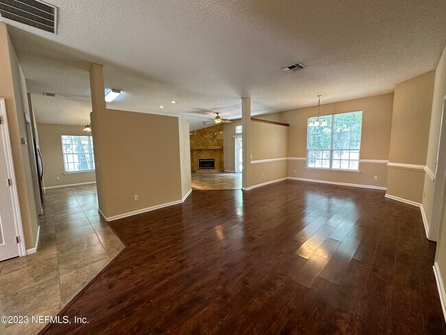Foto del edificio - 12029 Carowinds Ct