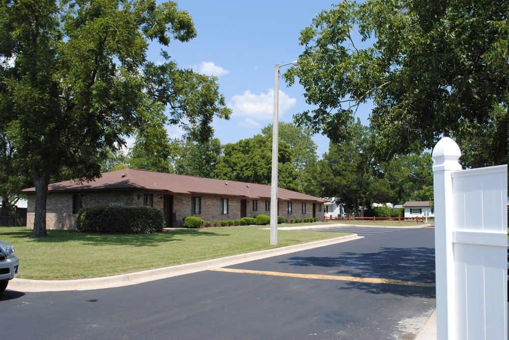 Building Photo - Forest Park Apartments