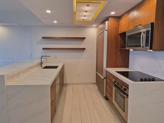 Building Photo - 50 Biscayne Blvd