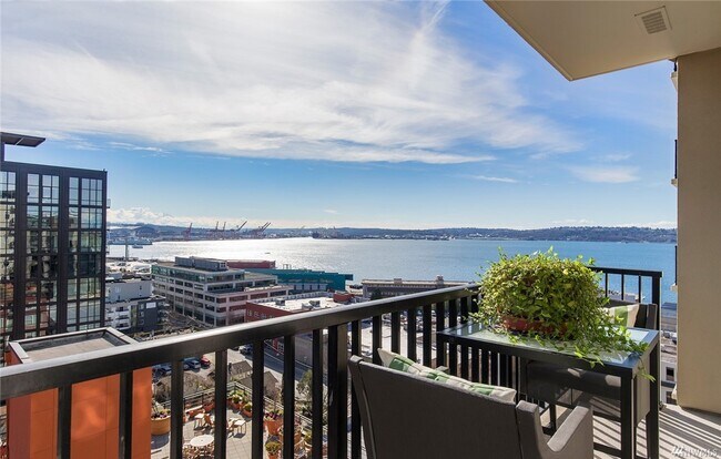 Foto del edificio - 2607 Western Ave