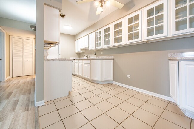 Foto del edificio - 1505 N Windsor Dr