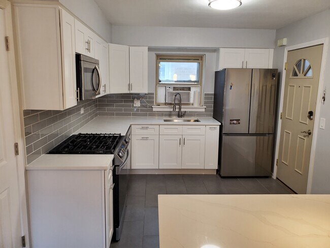 Foto del edificio - 8531 W Gregory St