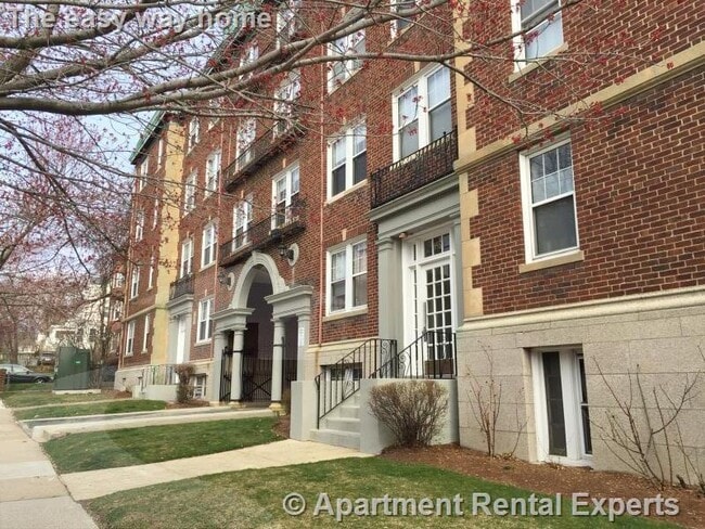 Photo - 155 Summer St Apartment