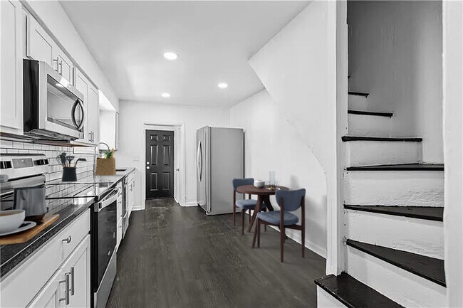 Building Photo - 4923 Butler St