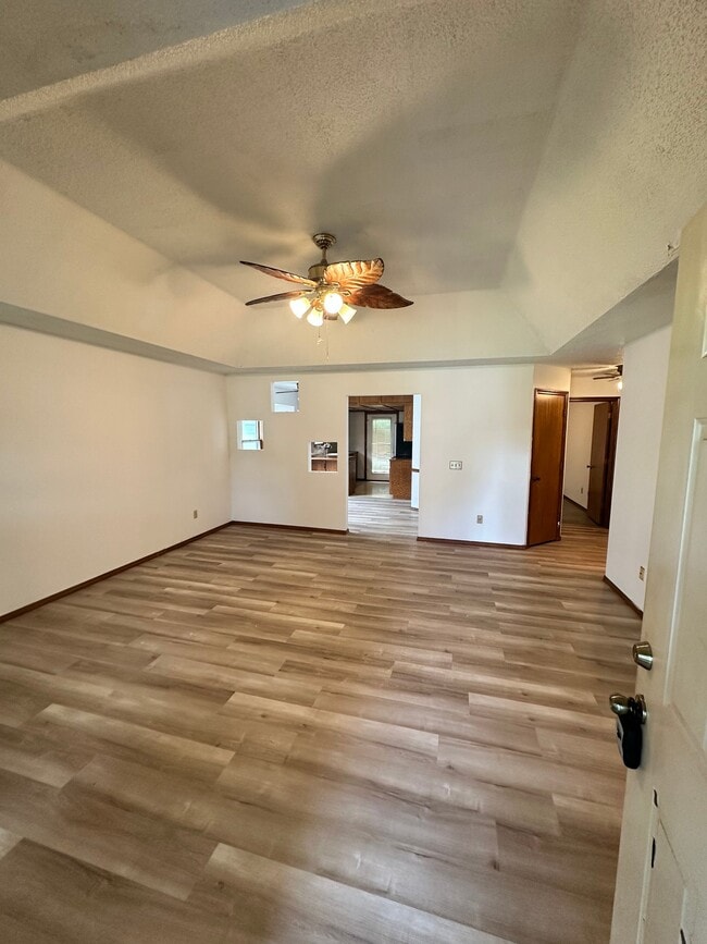 Building Photo - 3710 W Sylvania St
