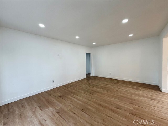 Foto del edificio - 1356 W Trenton St