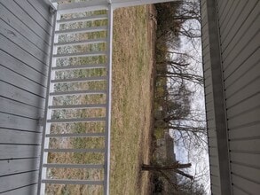 Building Photo - 427 Demoss St