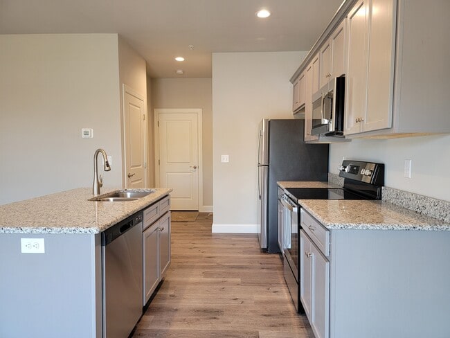 Building Photo - 256 Sage Blvd