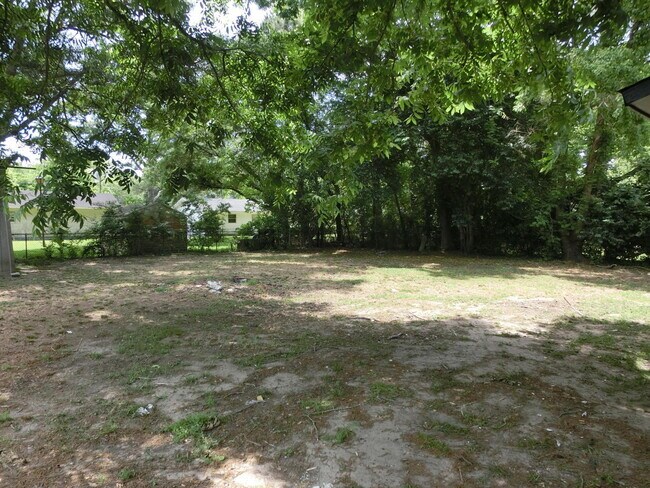 Foto del edificio - Updated West Ashley Home, 10 minutes to Do...