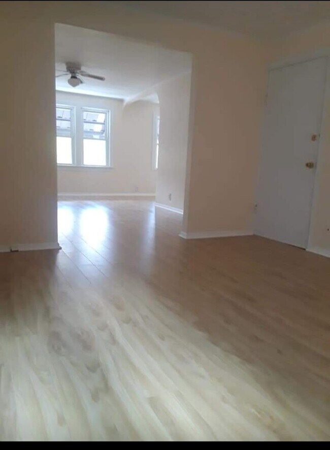 Foto del edificio - 343 Fargo Ave