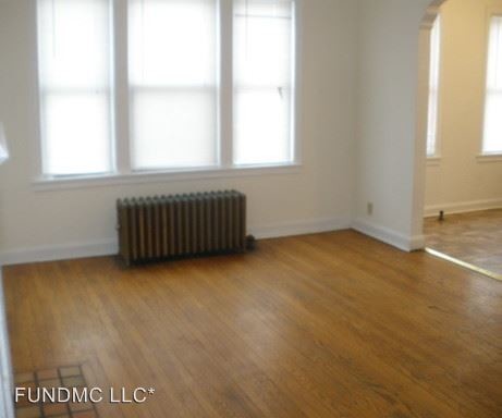 Building Photo - 2836 E 130th St