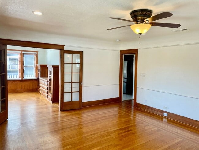 Building Photo - Classic NorthPark Craftsman