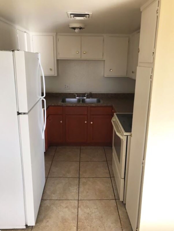 Building Photo - 530 Kolson Cir