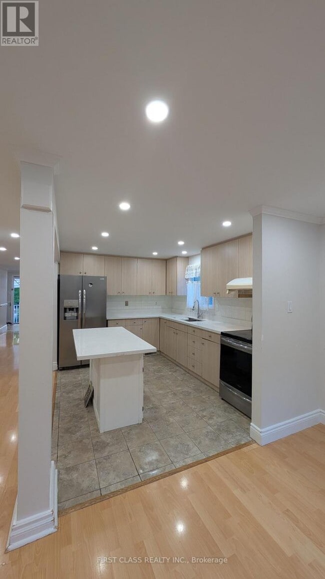 Building Photo - 63 Marlow Crescent