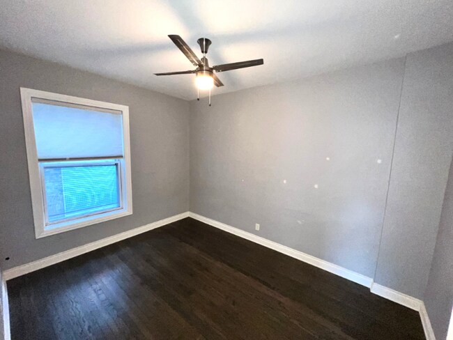 Photo - 3105 W Diversey Ave Apartment