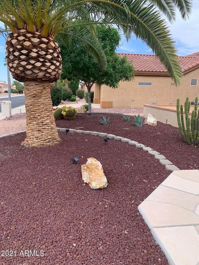 Building Photo - 15136 W Corral Dr