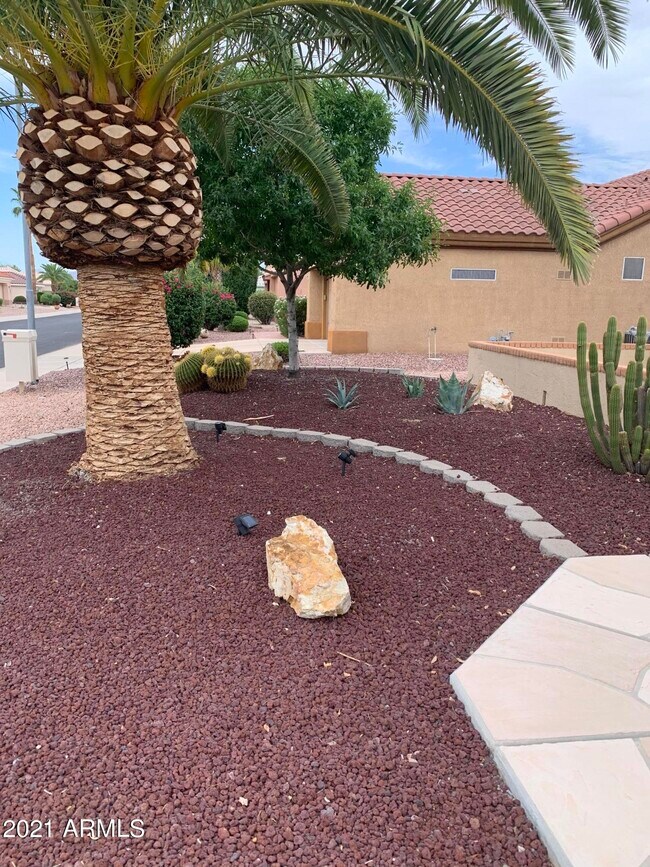 Foto del edificio - 15136 W Corral Dr