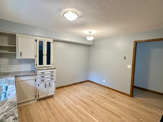 Foto del edificio - 7301 Glouchester Dr
