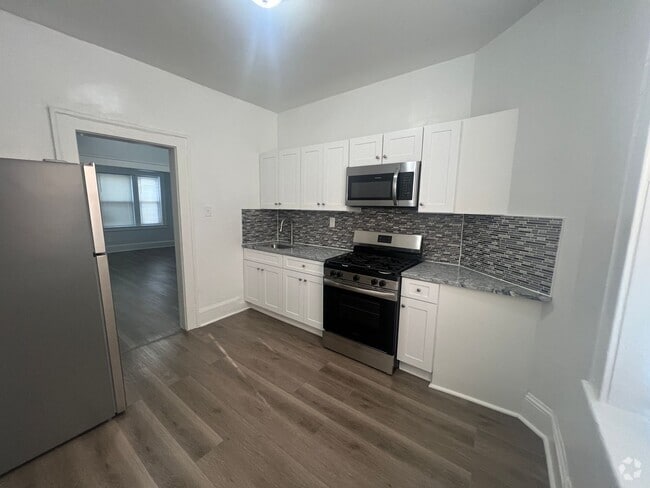 Building Photo - 11 Ampere Plaza