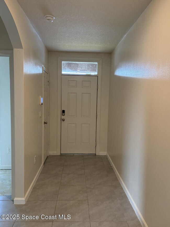 Foto del edificio - 1453 Mineral Lp Dr NW