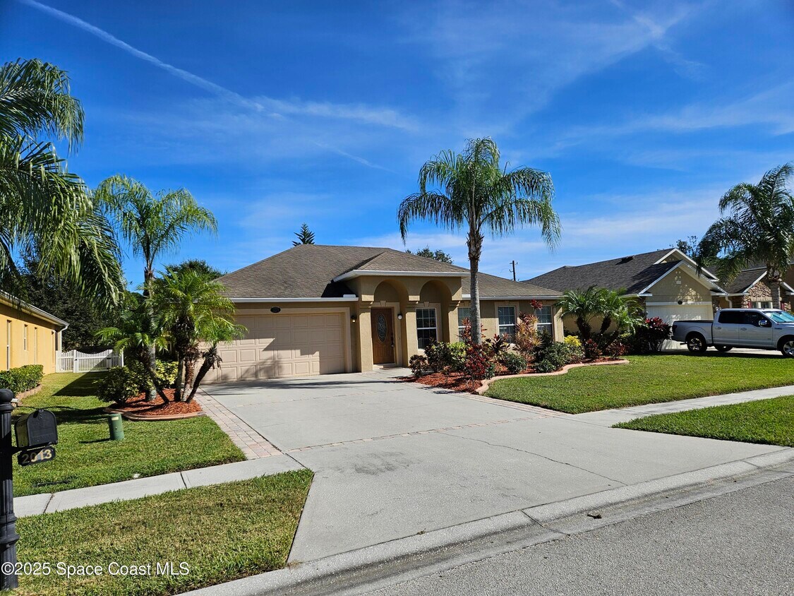 Primary Photo - 2014 Snapdragon Dr NW