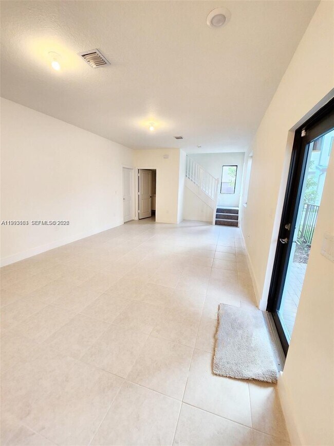 Foto del edificio - 4583 NW 83rd Pl
