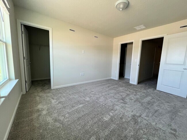 Foto del edificio - 2538 Winsome Wy