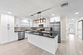 Building Photo - 548 93rd Ave N