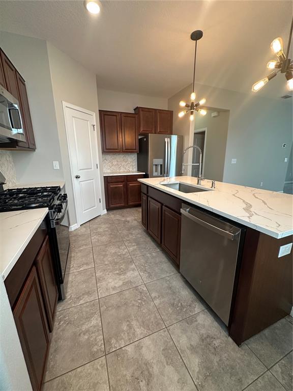 Foto del edificio - 21049 Wistful Yearn Dr